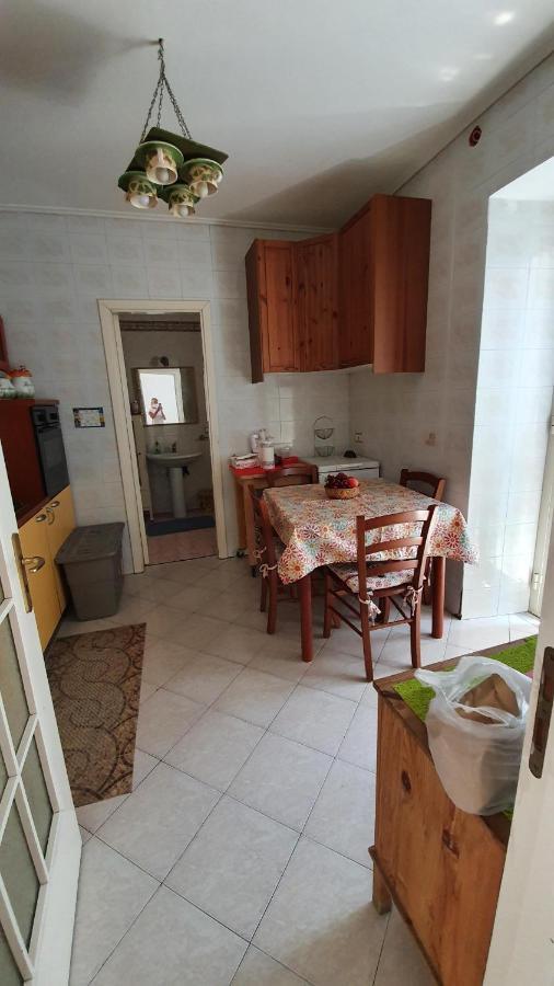 Casa Rosi Nel Cuore Di Napoli Apartment Luaran gambar