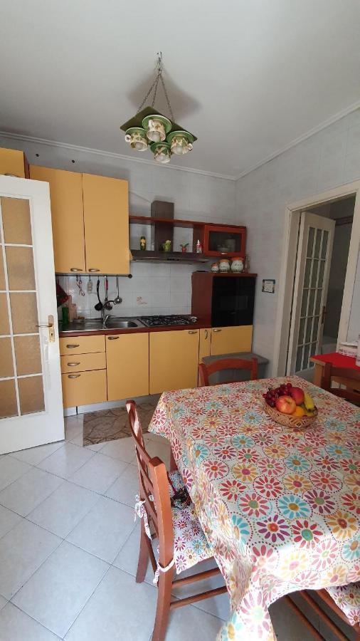 Casa Rosi Nel Cuore Di Napoli Apartment Luaran gambar