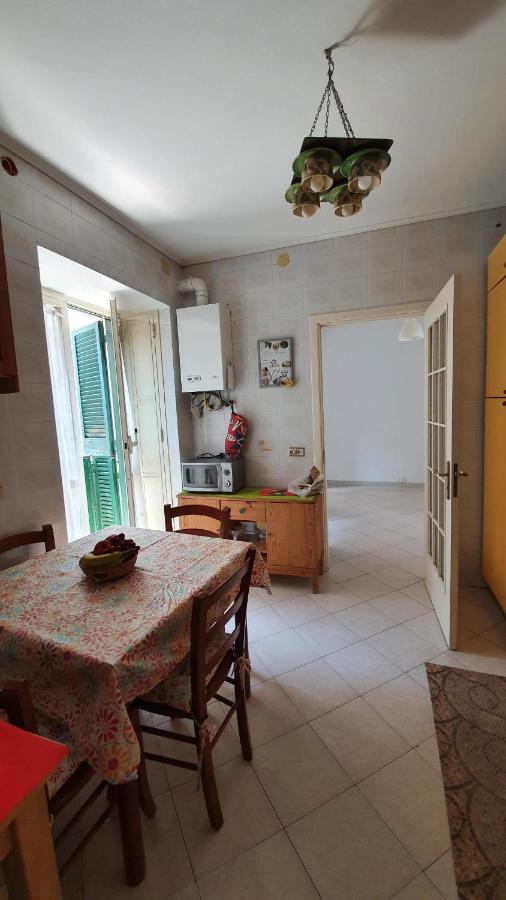 Casa Rosi Nel Cuore Di Napoli Apartment Luaran gambar
