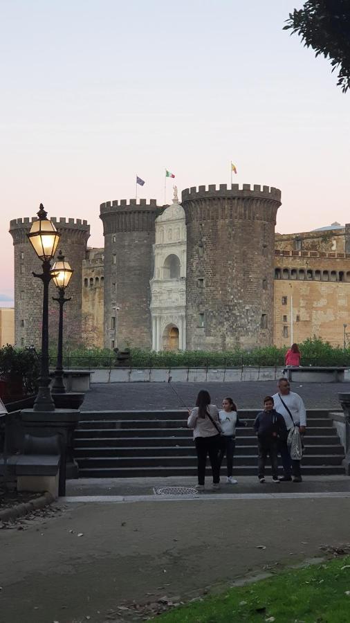 Casa Rosi Nel Cuore Di Napoli Apartment Luaran gambar
