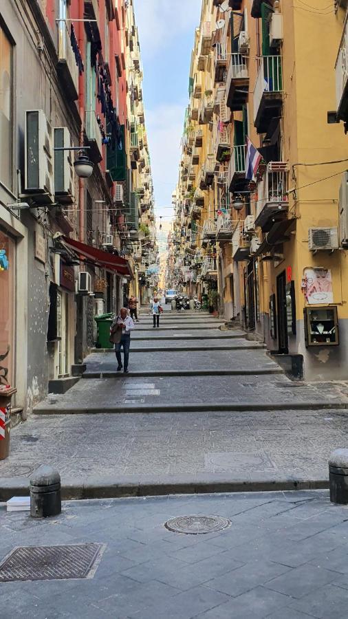 Casa Rosi Nel Cuore Di Napoli Apartment Luaran gambar
